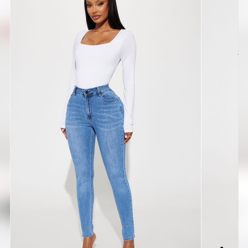 NWT Fashion Nova Skinny Jeans - Light Wash